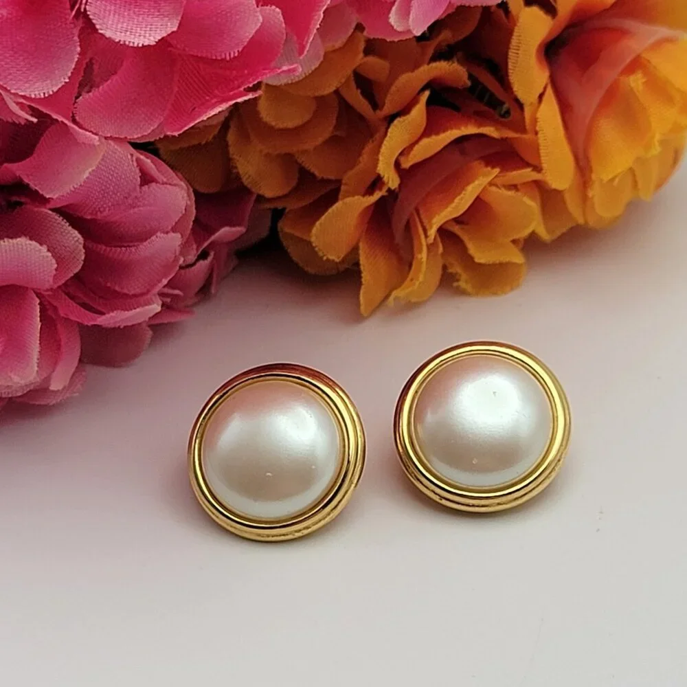 Vintage Monet Faux Pearl Clip On Earrings White Gold Tone Round Stud 20mm